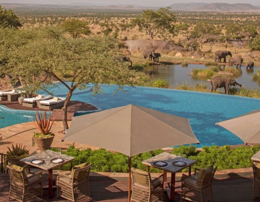 Four Seasons Safari Lodge